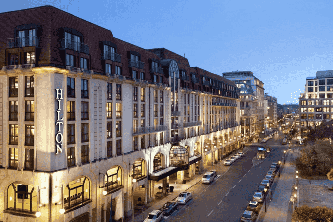 Discover Berlins Heart: The Best Hotels for Sightseeing in Mitte 