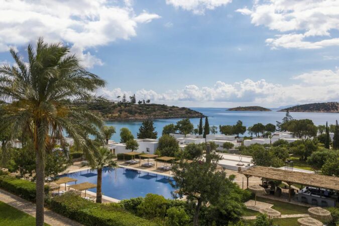 Crete Coastal Escapes: Unveiling the best beachfront hotels.